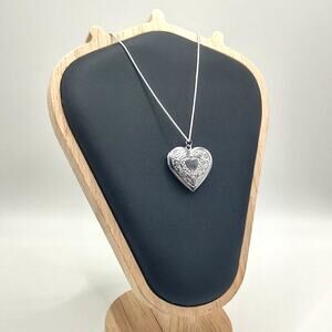 925 Sterling Silver Heart Locket Necklace Leaf Pattern Valentines Birthday Gift